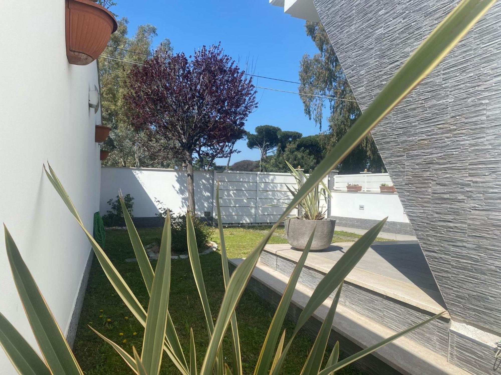 Residenza Davico Villa Casal Palocco Bagian luar foto